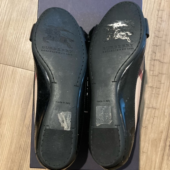 Burberry Flats US Size 6.5. Worn Once - Picture 3 of 3